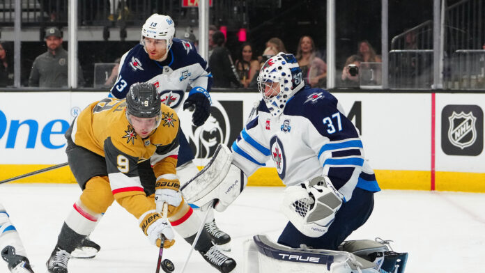 Hellebuyck Returns Ready to Play for New Jersey Against Dallas